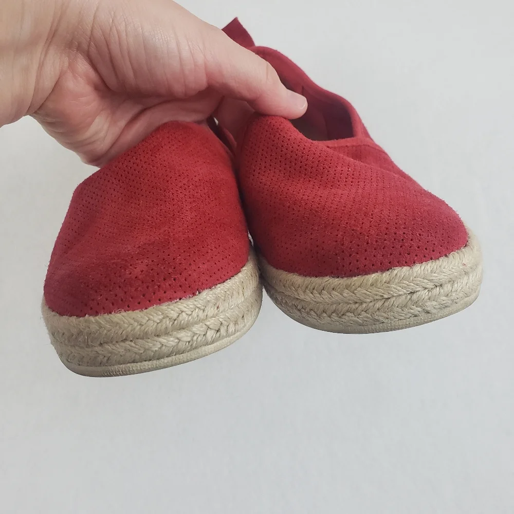Clarks Collection Soft Cushion Red Suede Espadrilles Size 8.5 Medium